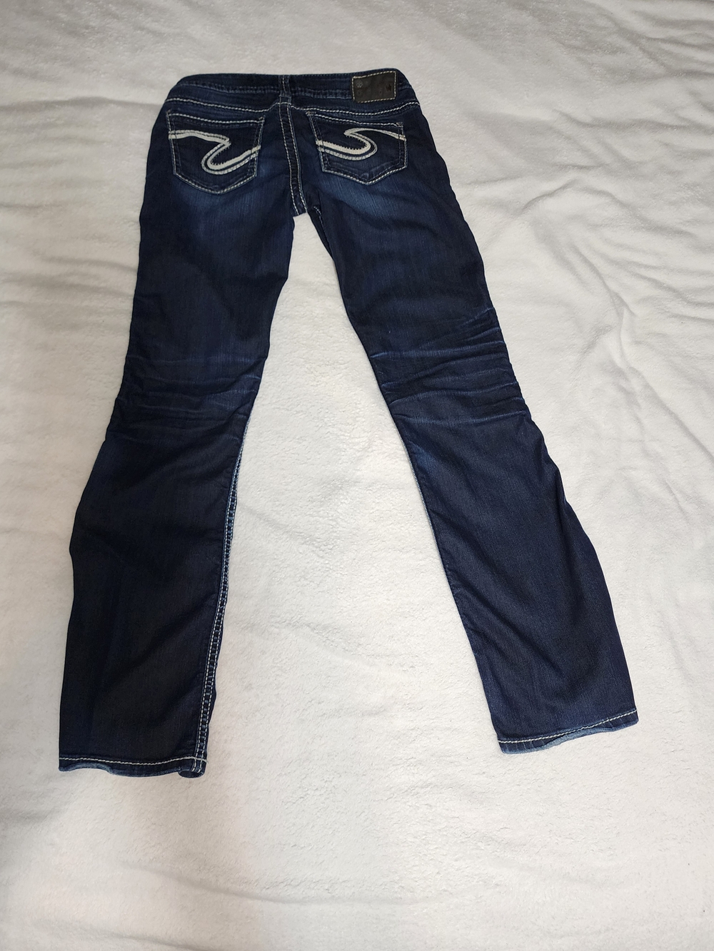 Silver Jeans Dark Blue Flare Jeans with Contrast Stitching - Picture 2 of 9